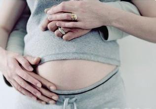 防止胎儿发育畸形这些你做到了吗？孕妇吃什么预防胎儿畸形？