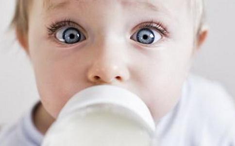宝宝用奶瓶的7大误区 新妈必须懂