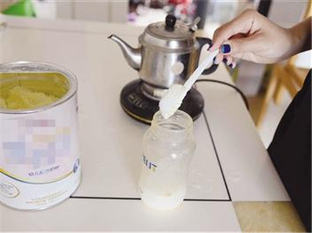贝拉米奶粉用多少度水冲？冲泡温度是多少？