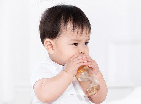 长期使用奶瓶对宝宝的影响