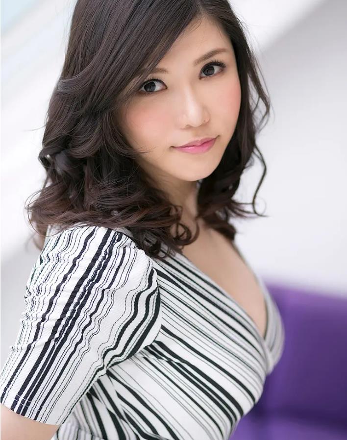 冲田杏梨美女性感照