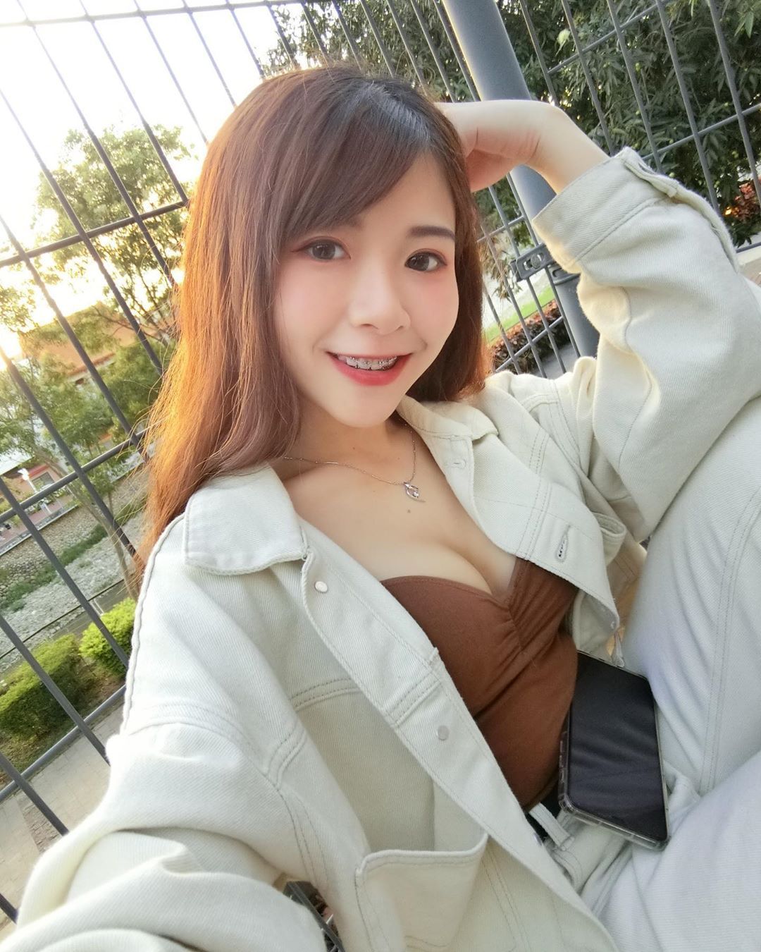 [FB网美]TIFFANY CHEN 甜美女孩身穿比基尼好撩人网友：求门