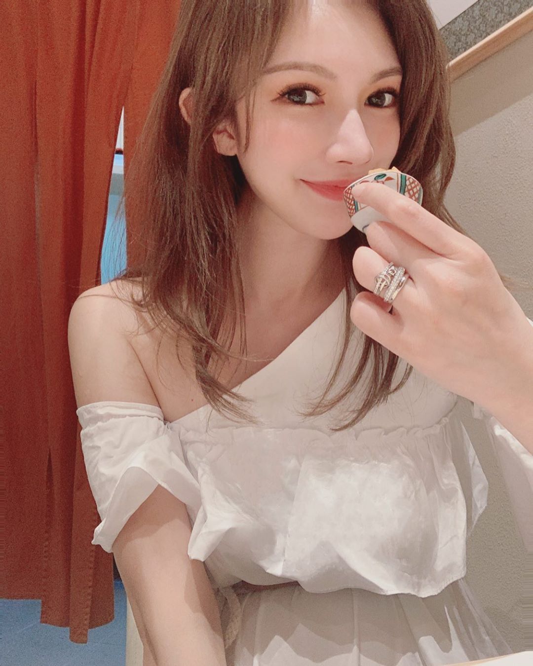 [FB网美]Jolina0711 网美女神x涌而来...正到不合逻辑了