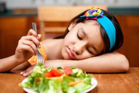 小孩不愛吃飯怎么辦？這四個方法調理小孩不愛吃飯困難
