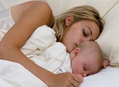 【宝宝分床睡】宝宝多大可以分床睡_宝宝分床睡的好处